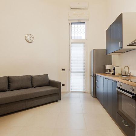 Cozy Corner With Balcony And Private Garage! Apartment Milan Exterior photo