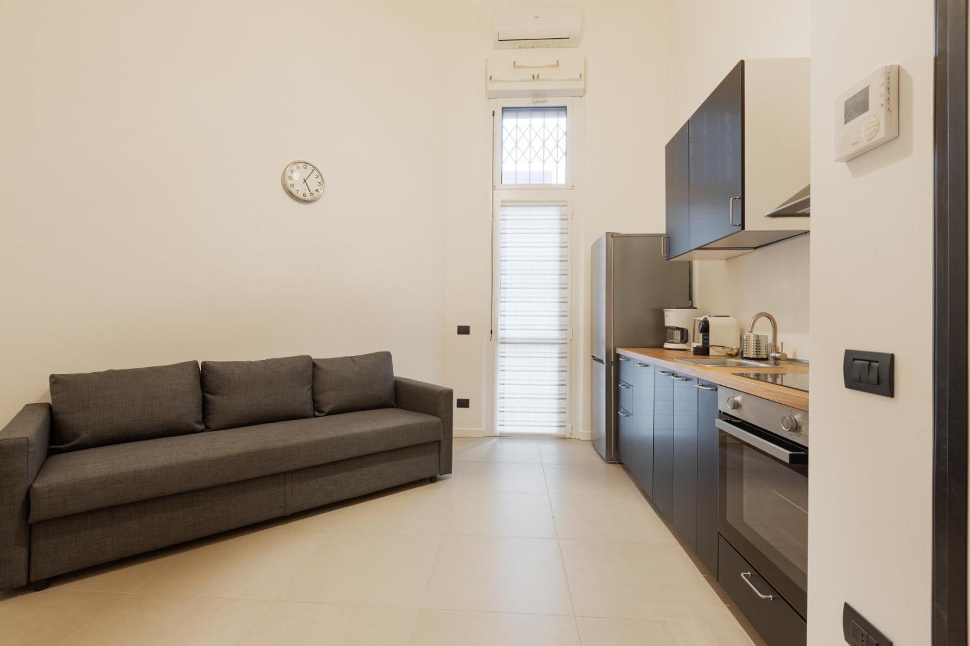 Cozy Corner With Balcony And Private Garage! Apartment Milan Exterior photo