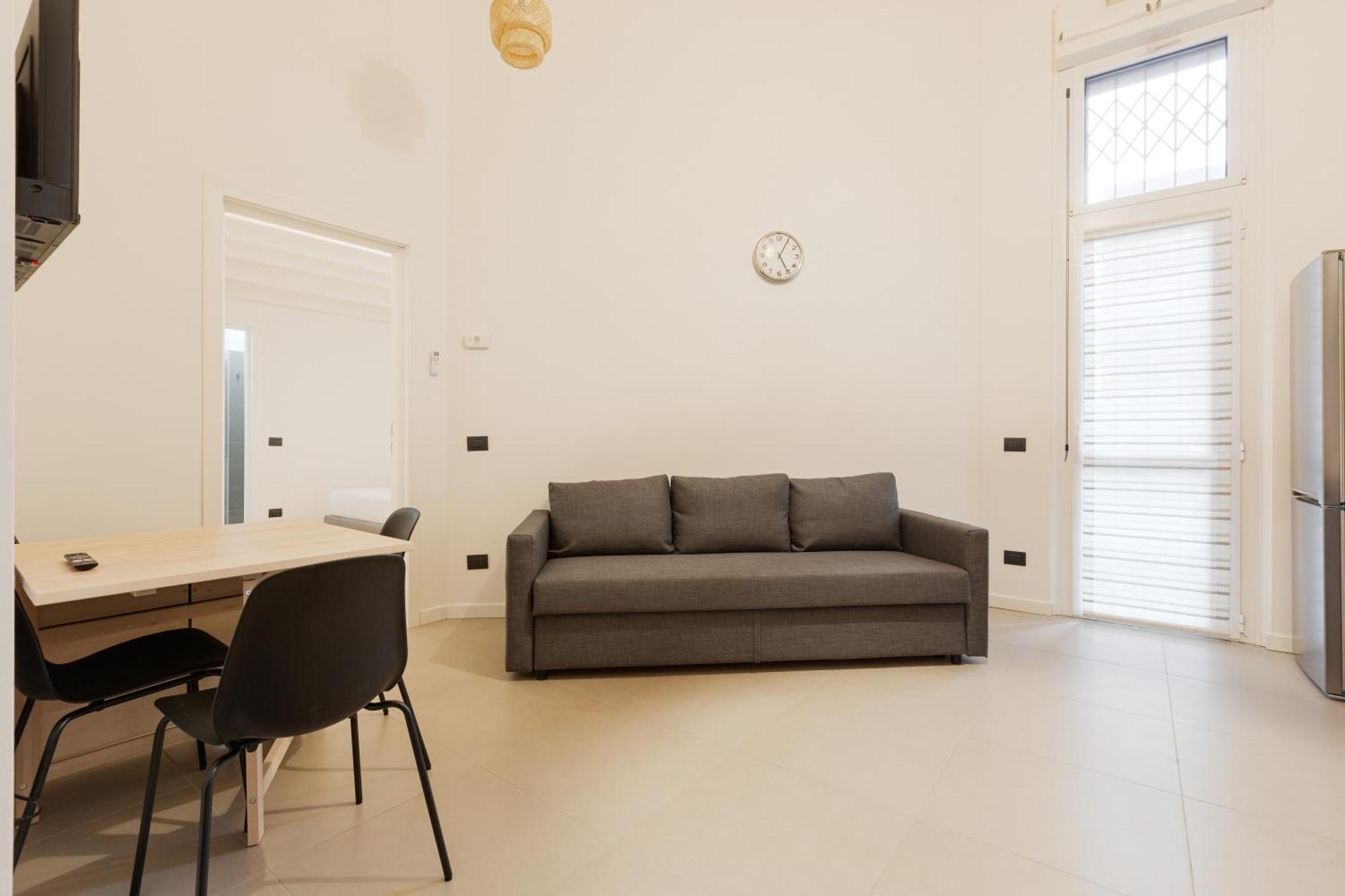 Cozy Corner With Balcony And Private Garage! Apartment Milan Exterior photo